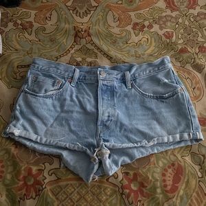 Levi’s, Light Washed Denim Shorts, Women’s 31 size